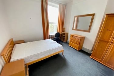 4 bed house, Seymour Avenue, Lipson, Plymouth, PL48RA - Image 5